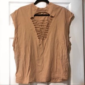 NWOT Truly Madly Deeply Boxy Muscle Tee
